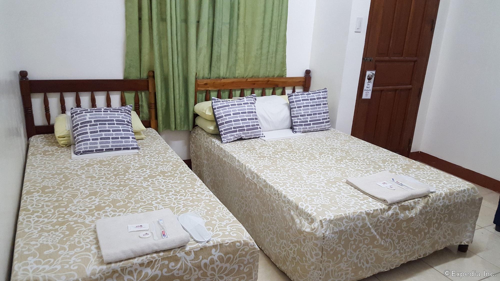 Lola Itang Pension House Tiniguiban Exterior photo