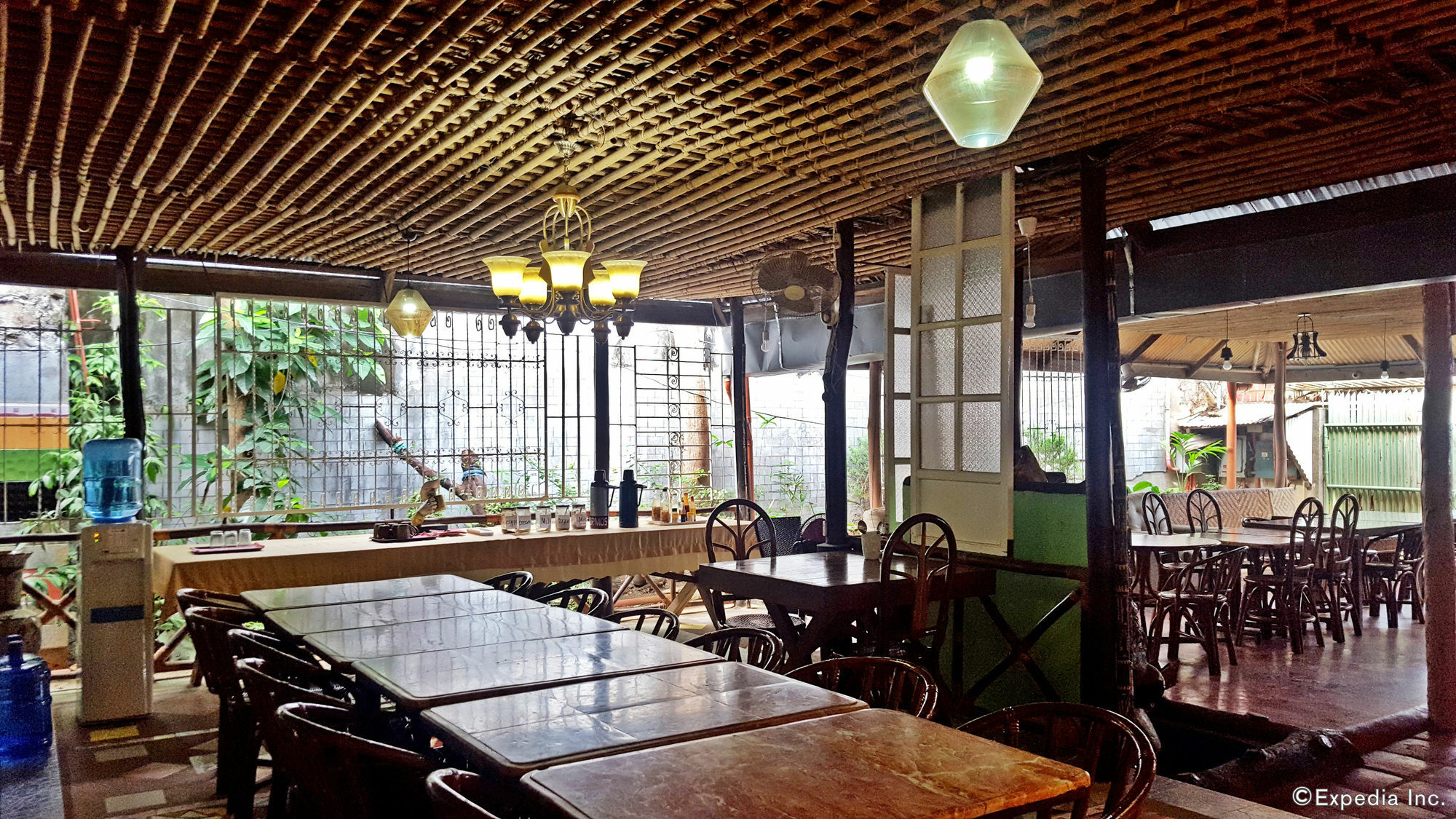 Lola Itang Pension House Tiniguiban Exterior photo